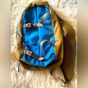 PATAGOINA SLING BACKPACK